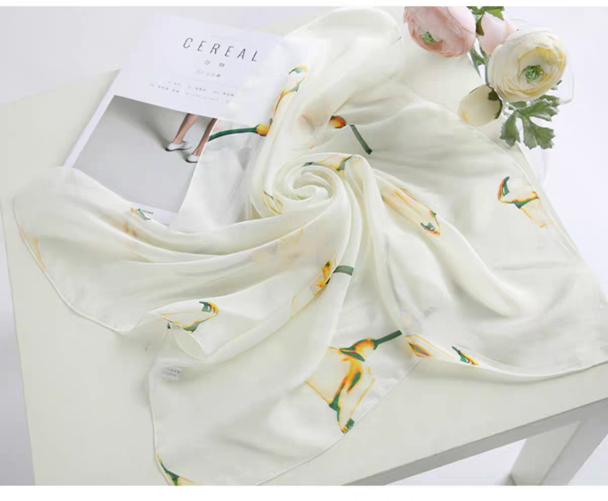 Sciarpa di seta leggera e traspirante Sciarpa quadrata in chiffon di seta morbido